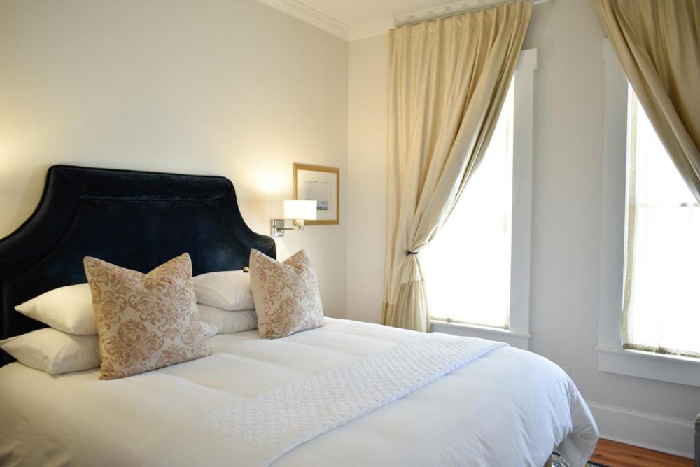 Sparrow Grove Manor Monroe Habitación foto