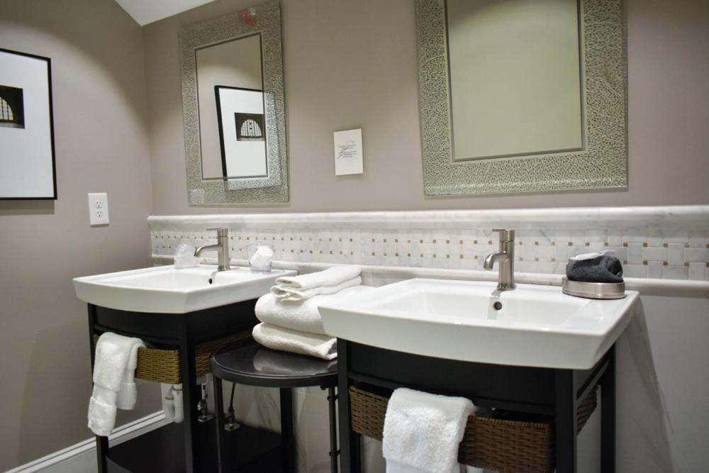 Sparrow Grove Manor Monroe Habitación foto