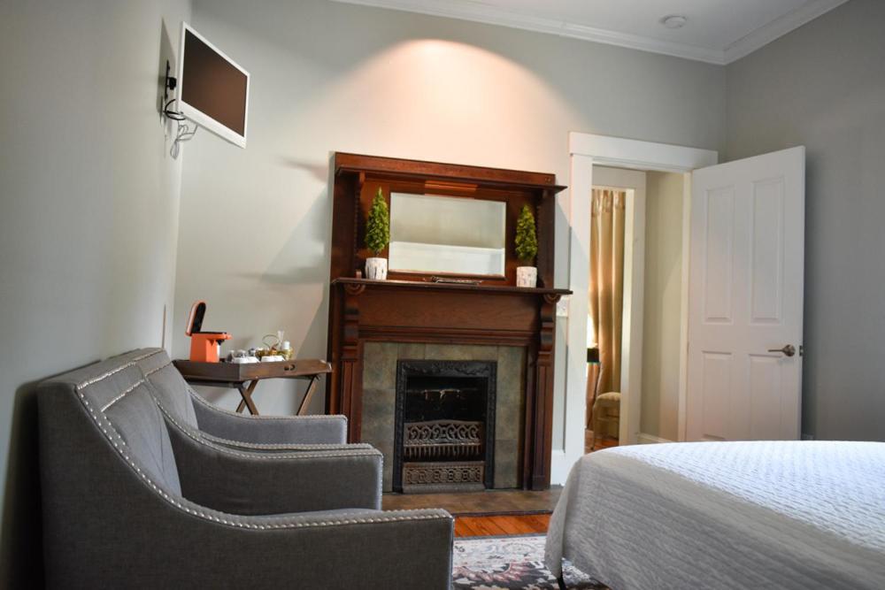 Sparrow Grove Manor Monroe Habitación foto