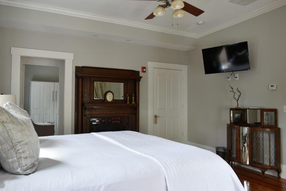 Sparrow Grove Manor Monroe Habitación foto
